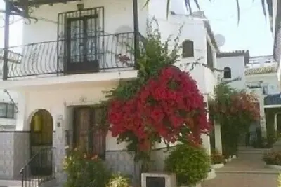 Image de Burriana Beach 4 minutes Ă pied, Spanish Town House, piscines communales - Jardins, Wifi