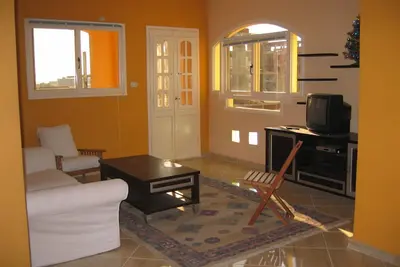 Image de appartement dans quartier calme proche de la mer (800 m)