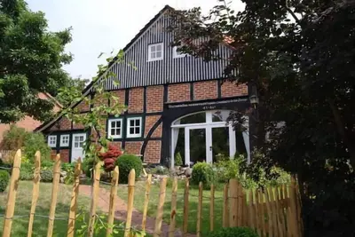 Image de romantique maison de vacances 4 étoiles dans le Weserbergland près de Hameln avec cheminée, sauna