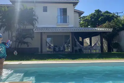 Image de Excellente maison de plage avec piscine, grand et agréable jardin, près de la plage.