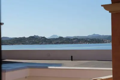 Image de Maison de vacances à La Maddalena avec terrasse magnifique à 50 mètres de la mer