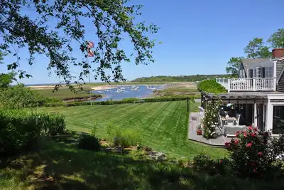 Image de Cou de 10 acres privée Waterfront composé d'Eagle, Idéal pour les familles