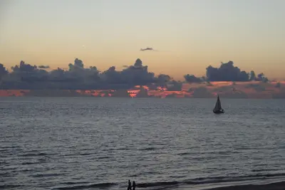 Image de Vues du golfe sur la plage et les couchers de soleil! (30 jours minimum)