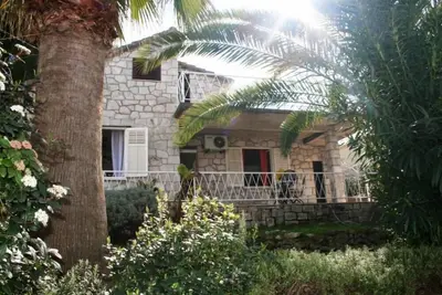 Image de Maison \/ villa - Postira; Brac