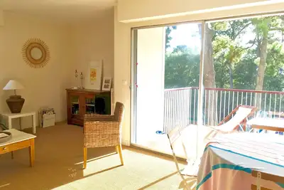 Image de Très bel appartement charmant, grand 3 pièces terrasse sur parc arboré, standing