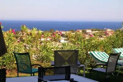Image de Villa Dans Golf Vue Mer et Piscine Ste-Maxime Proche St-Tropez Pour 4 Personnes