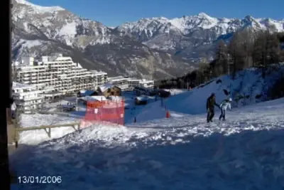 Image de idéalement situé au pied des pistes