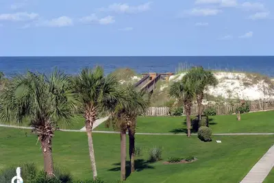 Image de Les semaines de relâche sont encore disponibles - Couchers de soleil \"A Beach Break\", piscine, animaux domestiques, WiFi