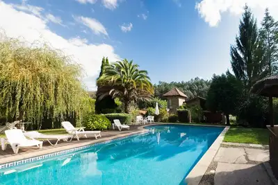 Image de Villa indépendante exclusive avec ponton et piscine privée