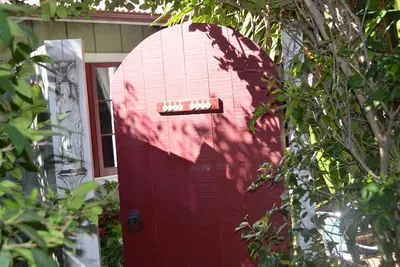 Downtown 'Rose Mary Cottage'