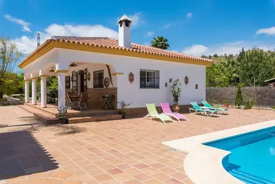 Image de Maison idéale pour vos vacances en Espagne, située dans Coin (Málaga -  Costa de Sol) avec grand Piscine privée et jardins dans terrain cloture 5000 m2.