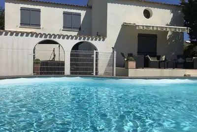 Image de Superbe Villa climatisée avec piscine  a 10 mn des plages d Agde et marseillan