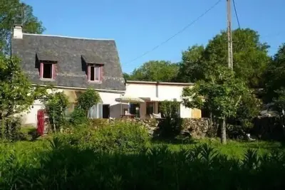 Image de l'Auvergne en famille 8 pers, maison et studio, jardin,
