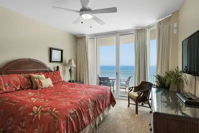 Image de Aqua 910--1. 5 Br 2 Ba Oceanfront - Salon et Master Br Gulffront