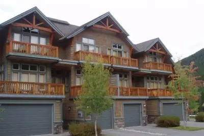 Image de Condo de luxe à quelques pas du golf incroyable et des plaisirs d'été fabuleux