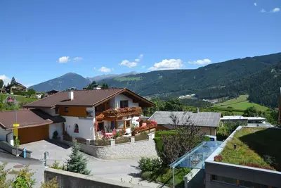 Image de Vivre - profiter et se sentir à la maison, dans une belle nature et montagnes