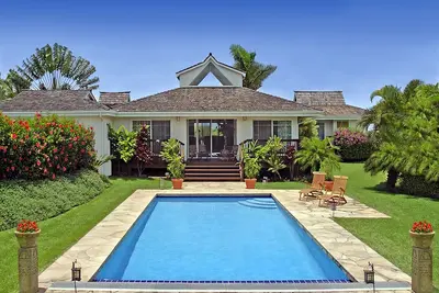 Image de Privé, luxueux Dream Home avec piscine, Autorisé