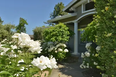 Image de Élégante retraite à Yountville. . . Vos vacances dans la région viticole commencent à votre porte