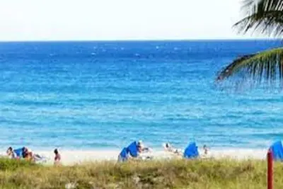 Image de Vue directe sur l'océan, du 16 au 23 mai 2020, à Delray Beach dans le sud de la Floride - Classé n ° 1