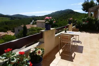 Image de Maison 120m2, Vue degagée. calme et proche de la plage!