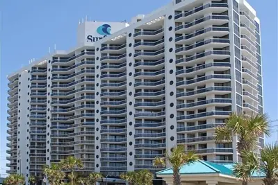 Image de Fantastic 11th Fl 3br, Bright, familial et convivial W / Tout. Maison Sur La Plage