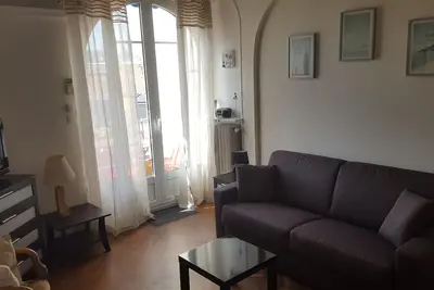 Image de Studio climatisé art déco cœur de Nice quartier musiciens et bordure carré d'or