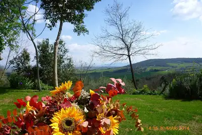 Image de Maison de vacances entre le parfum et le charme de la campagne toscane