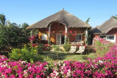 Image de Saly : villa dans résidence très calme et aérée, en excellent état, wifi, Tv
