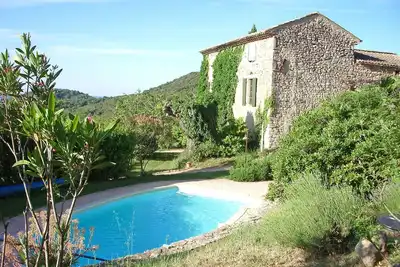 Image de Mas 17eme  piscine privée proche Avignon, Vallée Cèze, Ardèche, chien bienvenu