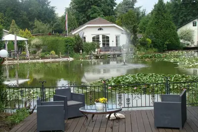 Image de Spacious Holiday chalet for 5 people Free wifi unlimited data\nAirco  Amsterdam