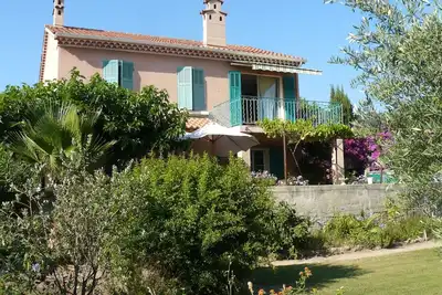 Image de Grand appartement en bord mer- proximité commerces, collines