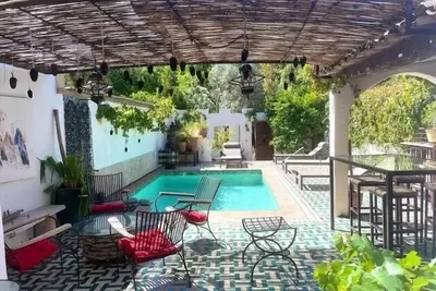 Image de Jolie maison de village avec piscine