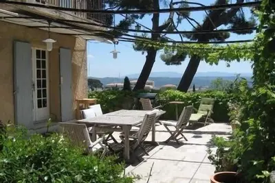 Image de Gde Maison Calme, Vue, Clim, Centre Ville À Pied, Piscine, Jardin Clos, 15 J Minimum