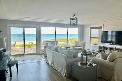 Image de Belle maison de luxe en bord de mer sur le lac Huron - Vues spectaculaires / Sugar Sand