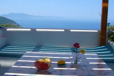 Image de Refuge Captivant : Villa Exquise avec des Vues Ă Couper le Souffle Ă Alonissos