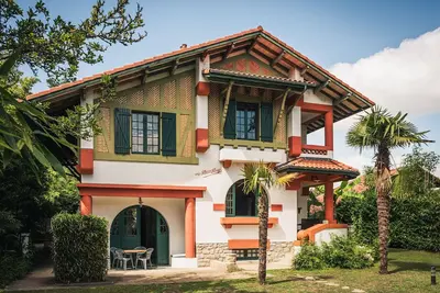 Image de Villa confortable basquo-landaise proche de la mer avec terrasse et grand jardin