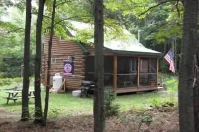 Image de Escapade Ă la montagne dans notre confortable Log Cabin dans les montagnes Catskill