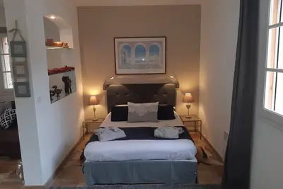 Image de Chambre 30m2 indépendante jumelée à bastide provençale
