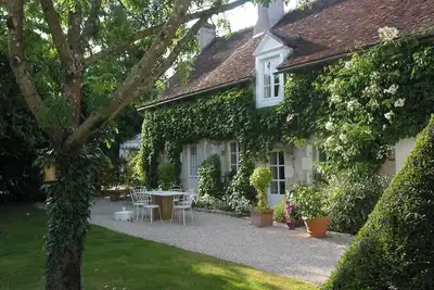 Image de Magnifique chalet avec piscine, Loire Valley proche d'Orleans. 1 heure de Paris.