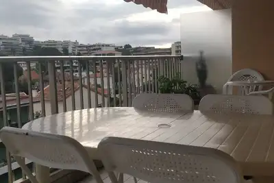 Image de agréable T2 meublé, proche de la pinède de Juan les Pins