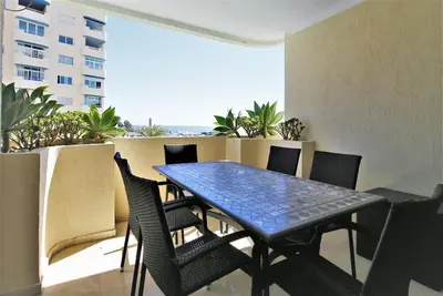 Image de Appartement rénové avec climatisation et Wifi, Marina Estepona, à proximité des restaurants