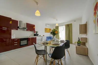Image de Modern Lively Apartment with Private Balcony