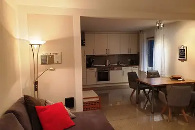 Image de 5 ***** appartement (cyclisme) piste, lac, forêt, excl. Aussttg, très propre. Nr,
