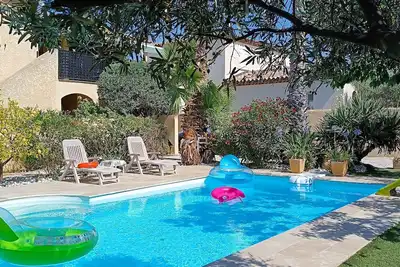 Image de Bottom of air-conditioned villa with swimming pool in St cyr\/Mer (var)
