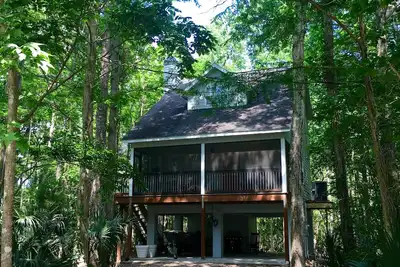Image de Weeki Wachee Retreat, à seulement quelques pâtés de maisons de Rodgers Park et de 3 miles à Pine Island