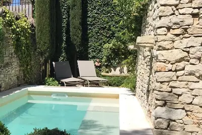 Image de Maison de charme dans hameau 18 eme au cœur du Luberon avec piscine et clim