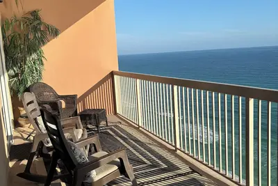 Image de Beautiful Beachfront Condo - Service De Chaises De Plage Gratuit