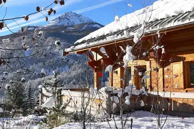 Image de Beau chalet avec belle vue montagne à 7 min à pied des pistes