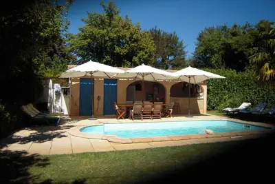 Image de Villa 10\/12 pers 4 chambres piscine privé8x4 et Pool House tout équipé