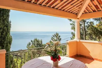 Image de Studio Plein De Charme 28m2 terrasse 22m2 Panorama Mer / Massif De L'Esterel